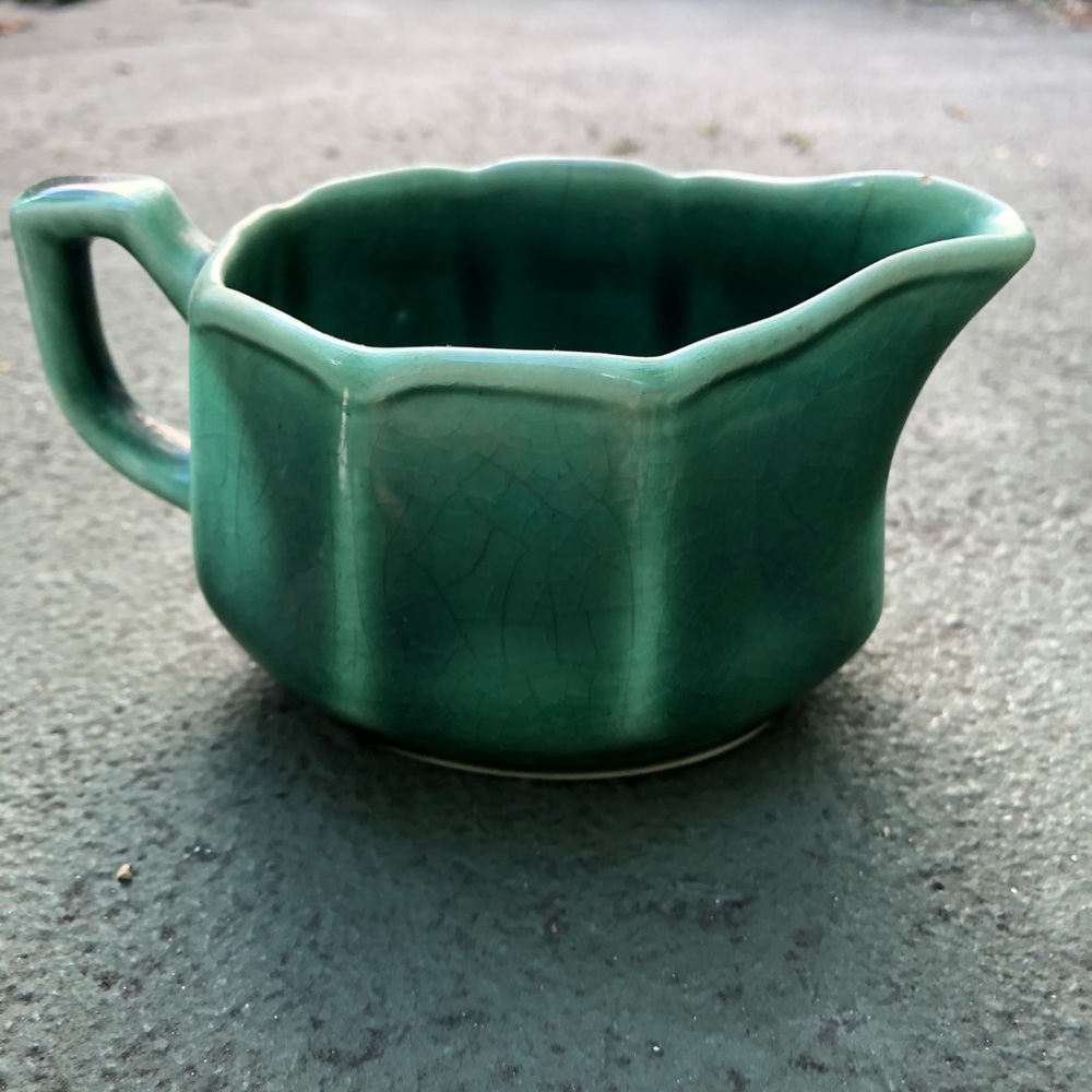Creamer pitcher